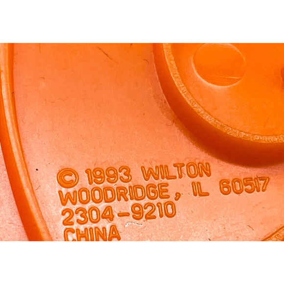 Set of 8 Vintage 1993 Wilton Halloween Cookie Cutters Orange and Black Pumpkins - Picture 8 of 11